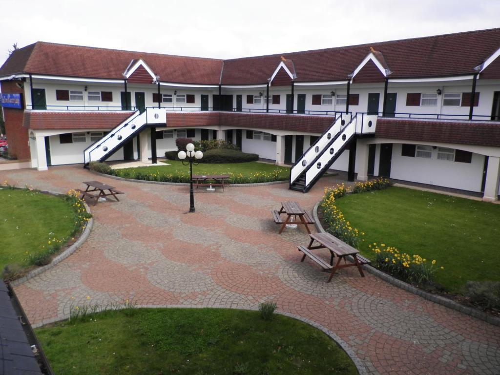 The Town & Country Lodge Dundry ภายนอก รูปภาพ