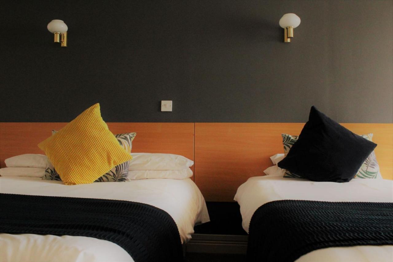 The Town & Country Lodge Dundry ภายนอก รูปภาพ