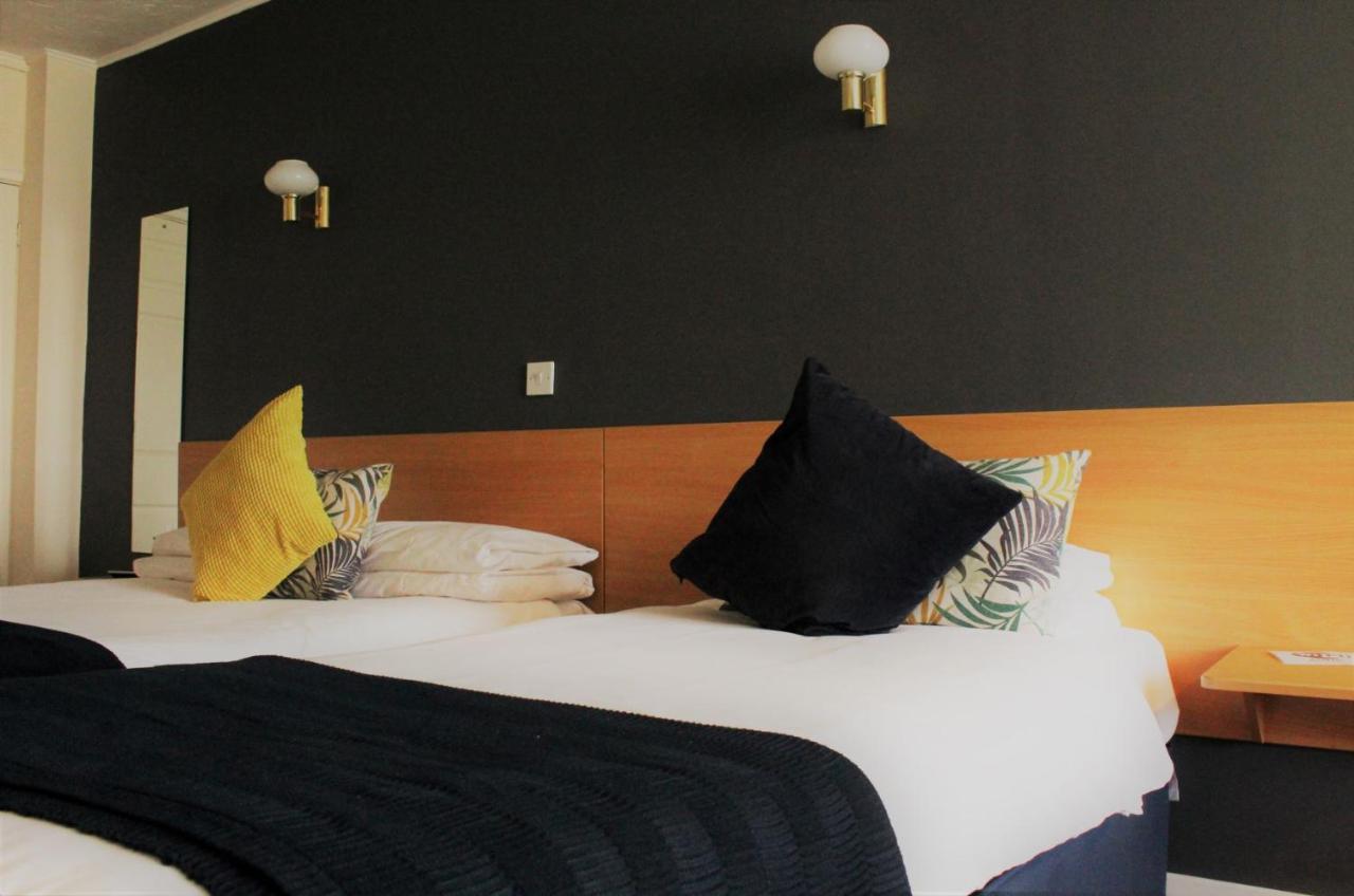 The Town & Country Lodge Dundry ภายนอก รูปภาพ