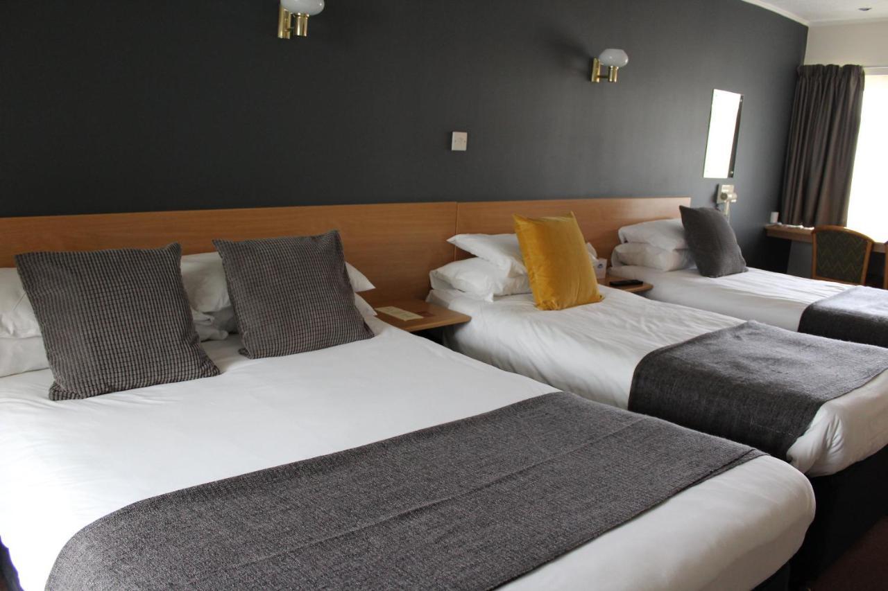 The Town & Country Lodge Dundry ภายนอก รูปภาพ