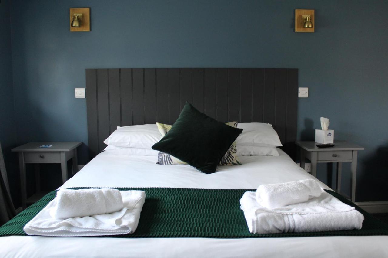 The Town & Country Lodge Dundry ภายนอก รูปภาพ