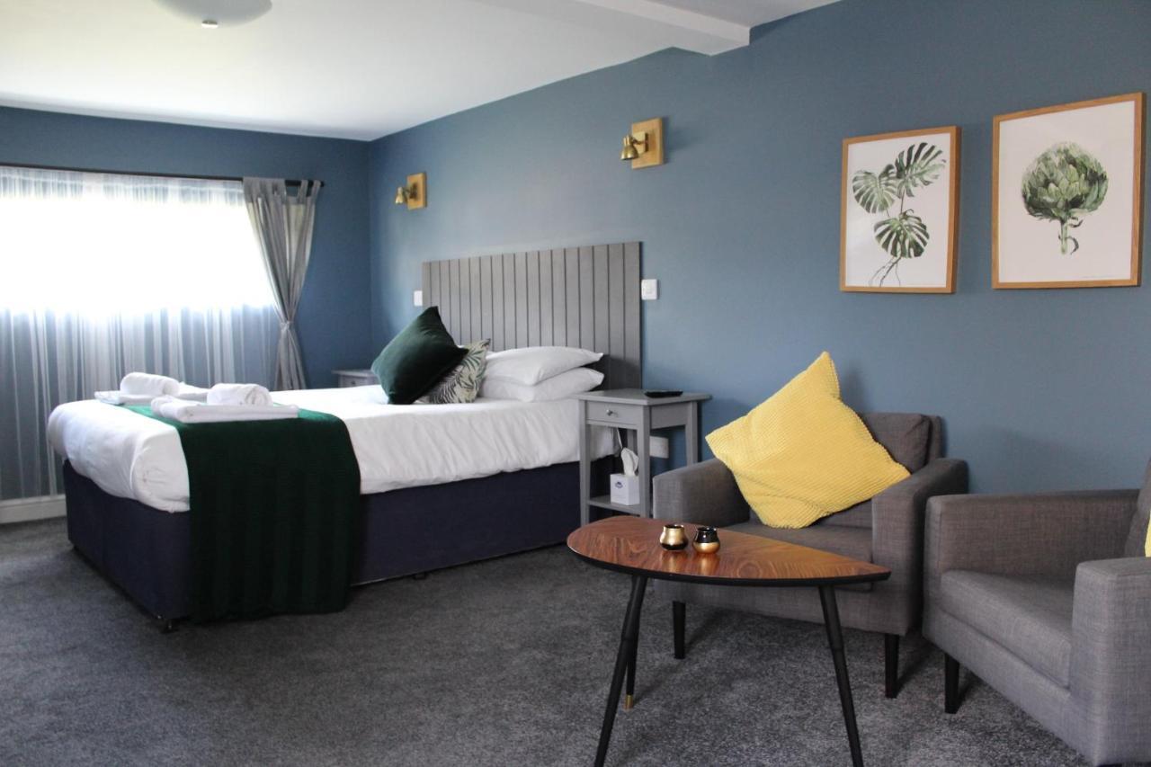 The Town & Country Lodge Dundry ภายนอก รูปภาพ