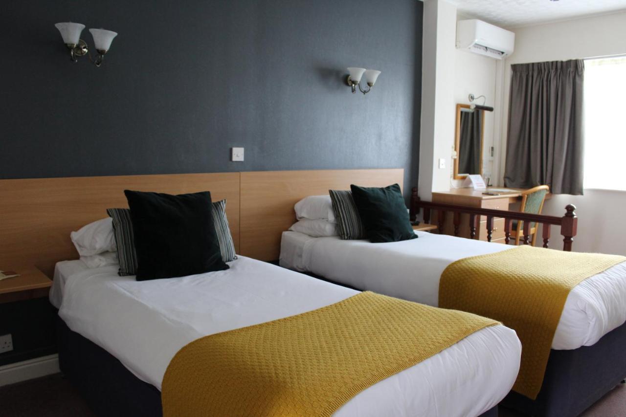The Town & Country Lodge Dundry ภายนอก รูปภาพ