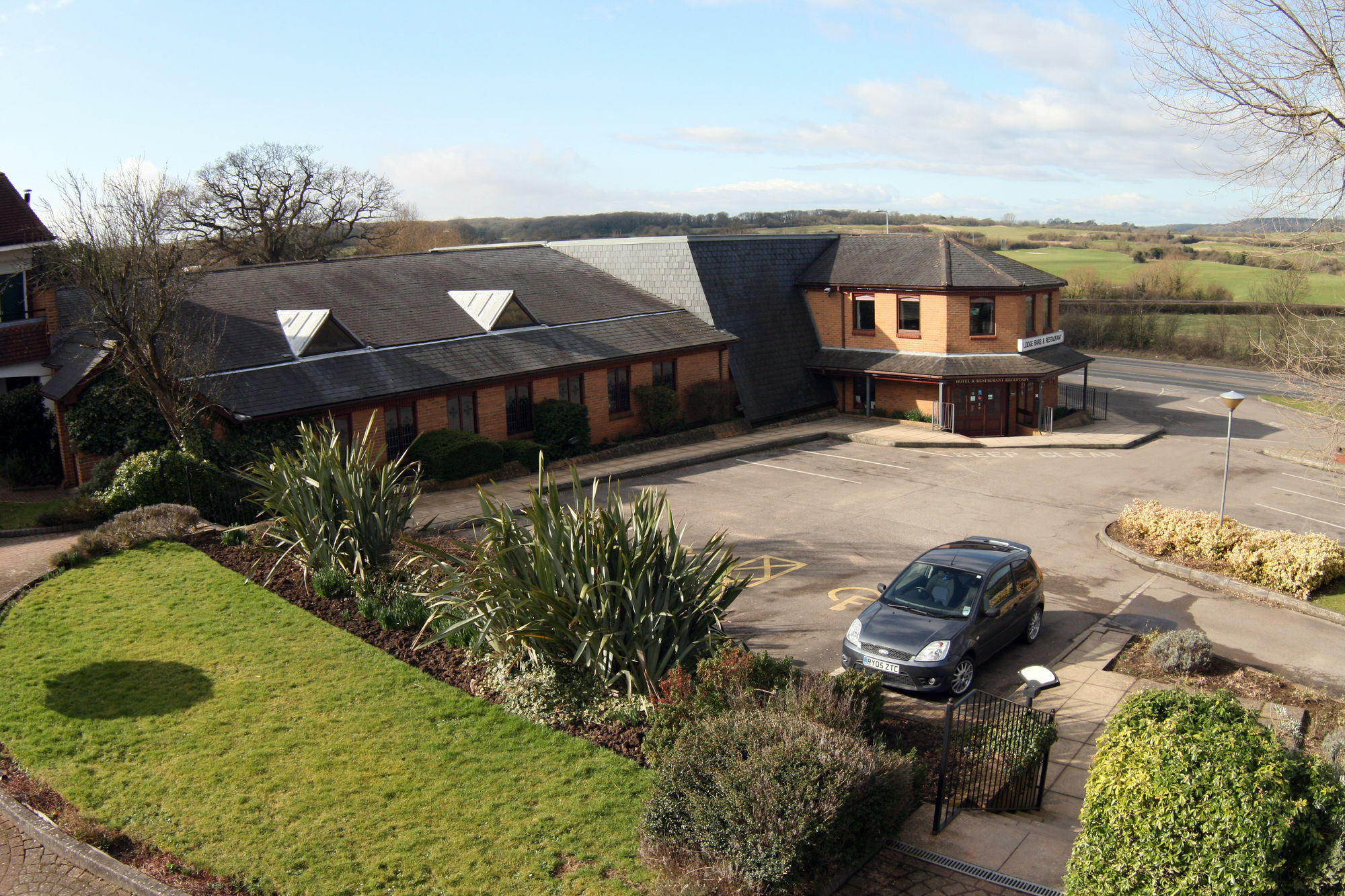 The Town & Country Lodge Dundry ภายนอก รูปภาพ
